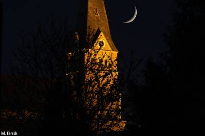 Zunehmender Mond �ber St. Martin