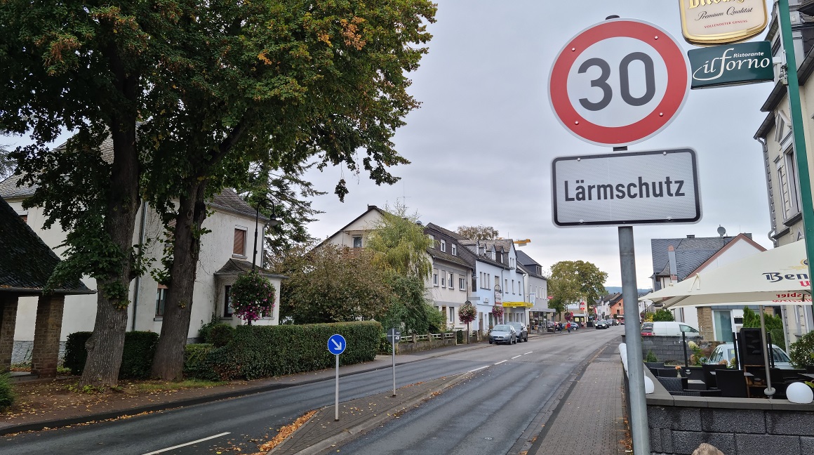Verkehrssicherheit und Verkehrslenkung verbessern